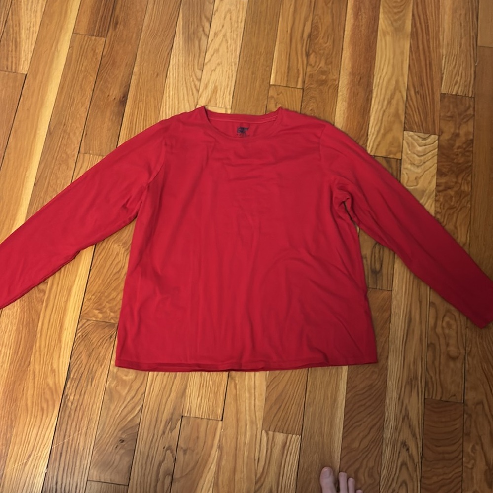 Lands’ End Red Long Sleeve Top
Large